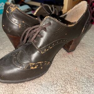 Classic Brown Women's Oxford Heels